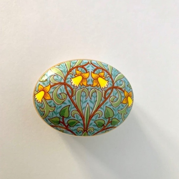 Museum Collection Daffodil Small Oval Trinket Box - Picture 9 of 12